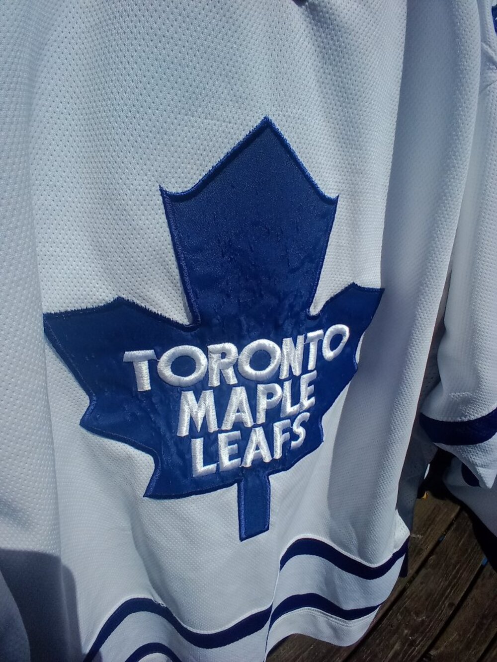 Toronto Maple Leafs Pro Player NHL hockey jersey - Picture 3 of 12